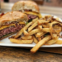 Copperwood Tavern - Tavern Burger!