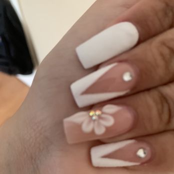 Tip Top Nails Lounge - the ladies here are very talented and supper sweet, first time coming definitely coming back. - Nail Salons Near Me - Humble, Texas