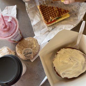 Indulge Bakery - Granny Bird Panini, cinnamon roll, with two drinks - Bakeries Near Me - Mount Vernon, Washington