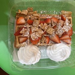 Waffles & crepes Dlite - Berry Land waffles