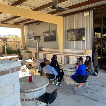 Down South Cajjun Eats - TV's with the game on - Cajun/Creole Near Me - Pflugerville, Texas Down South Cajjun Eats - TV's with the game on - Cajun/Creole Near Me - Pflugerville, Texas