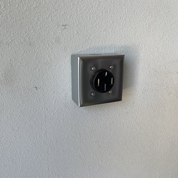 Innovation Electric - Nema 14-50 outlet - Electricians Near Me Innovation Electric - Nema 14-50 outlet - Electricians Near Me