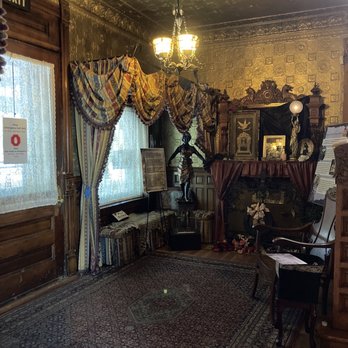 Molly Brown House Museum - The Entry Hall had embossed wallpaper that was painted gold as a nod to the family's status as a result of striking gold. - Museums Near Me - Denver, Colorado Molly Brown House Museum - The Entry Hall had embossed wallpaper that was painted gold as a nod to the family's status as a result of striking gold. - Museums Near Me - Denver, Colorado