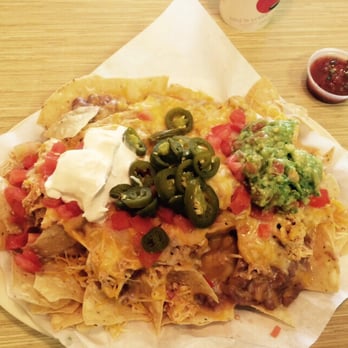 Chile Verde - Chicken nachos! Delicious! - Mexican Near Me - Los Angeles, California