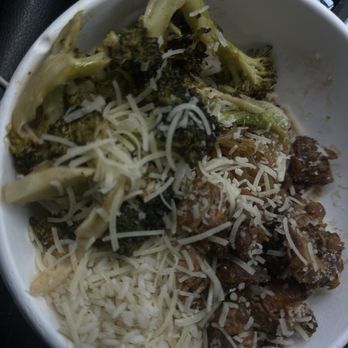 Fresh Kitchen - 4 Bowl- 2 bases, 1 vegetable, 1 protein. BBQ chicken with sweet potato noodles and coconut rice - Gluten-Free Near Me - Winter Garden, Florida