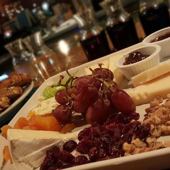 Barrel 33 - Wine Bars Near Me - Ventura, California