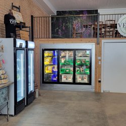 Vetch Farm and Home - Grain feed beef, pork & lamb plus area to sit & talk.