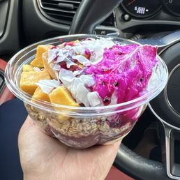 MANGO DRAGON ACAI BOWL