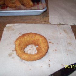 Applebee's Grill + Bar - Appetizers of onion rings with no side plate .We had to eat it from a napkin . I think this is no right you pay a lot of money for your food