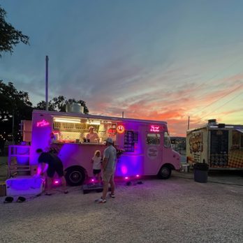 Nameless Saloon - Food Trucks Near Me - Leander, Texas