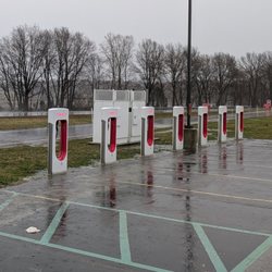 Tesla Supercharger - Tesla Supercharger, Smiths Grove
