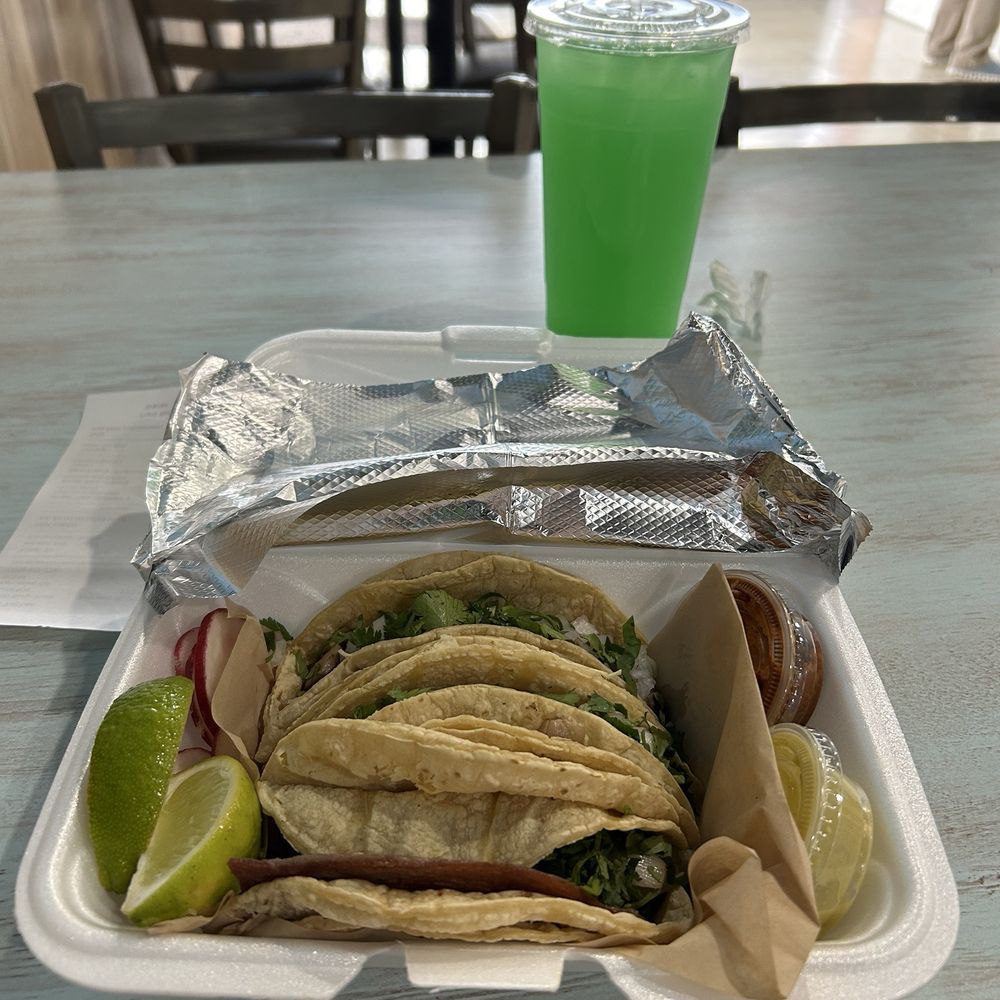 Tacos de buche y cecina y cucumber and lime water Tacos de buche y cecina y cucumber and lime water