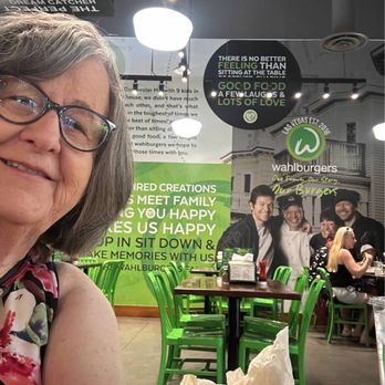 Wahlburgers - American Near Me - Cabazon, California