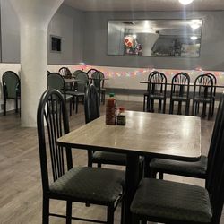 Little Saigon Restaurant - Seating