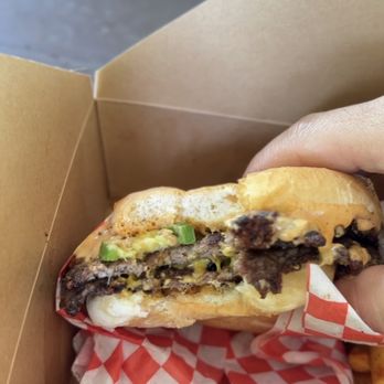 Bronze Burger - The jalapeño bronze with Cajun fries - Food Trucks Near Me - Chico, California