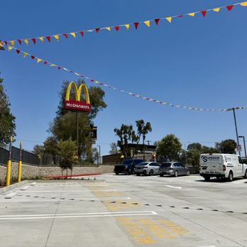 McDonald’s - Only 8 parking spots available, the others are pick up or drive thru - Fast Food Near Me - Pomona, California McDonald’s - Only 8 parking spots available, the others are pick up or drive thru - Fast Food Near Me - Pomona, California