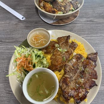 Pho Quynh Express - Vietnamese Near Me - Vancouver, British Columbia