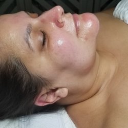 Haus Of Skin - That glow after a Microdermabrasion with Anti-Aging!