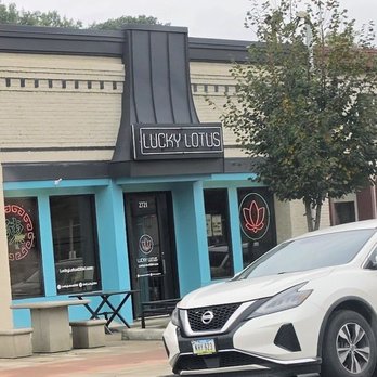 Lucky Lotus - Front facade - Thai Near Me - Des Moines, Iowa