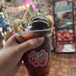 Strawberry Farm - Strawberry drink with cookies and chocolate covered strawberries!