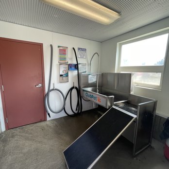 Lick A Dee Lube - Pet Wash - Oil Change Stations Near Me - Ennis, Montana Lick A Dee Lube - Pet Wash - Oil Change Stations Near Me - Ennis, Montana