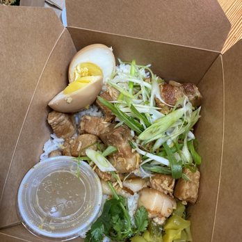 Sen Pad Thai - Braised pork belly - Thai Near Me - Vancouver, British Columbia
