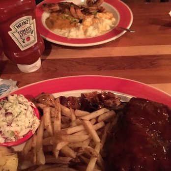 Surf Hut - Dinner at Surf Hut - Seafood Near Me - Destin, Florida Surf Hut - Dinner at Surf Hut - Seafood Near Me - Destin, Florida