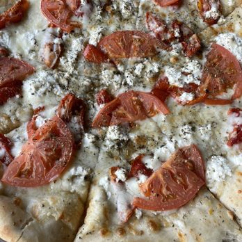 The Lakehouse - White pizza - Italian Near Me - Morgantown, West Virginia The Lakehouse - White pizza - Italian Near Me - Morgantown, West Virginia