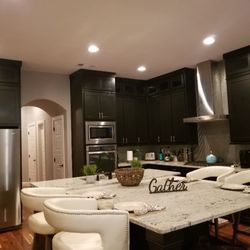 Airbnb DFW Property Management - We create spaces that guests love to gather with their family and friends!