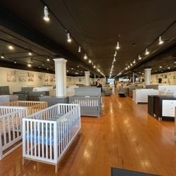Bambi Baby - Paramus - So many cribs
