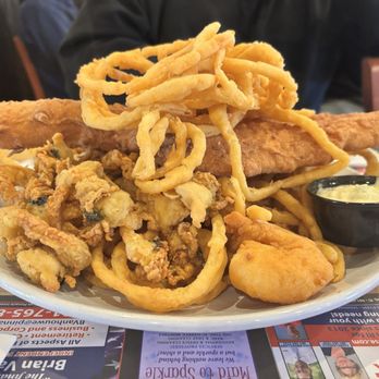 Lindy's Tavern - Giant portion - Seafood Near Me - North Smithfield, Rhode Island Lindy's Tavern - Giant portion - Seafood Near Me - North Smithfield, Rhode Island