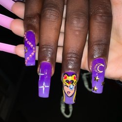 Gelous Nails - Hand painted designs