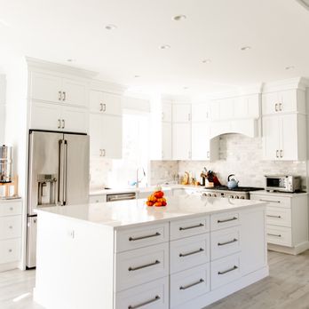 Eagle Springs Construction - White modern kitchen. - General Contractors Near Me - Honey Brook, Pennsylvania Eagle Springs Construction - White modern kitchen. - General Contractors Near Me - Honey Brook, Pennsylvania