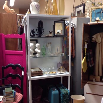 The Find - Petaluma - Nicely arranged displays - Antiques Near Me - Petaluma, California
