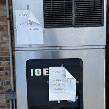 Bryson Inn - Scavenger hunt to find a working ice machine - Hotels Near Me - Mount Airy, North Carolina
