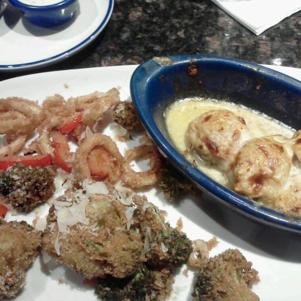 Red Lobster - I went there and spent $12 on tasteless & greasy calamary that cost $9.25 + $1.99 extra for stuffed mushrooms. - Seafood Near Me - Bronx, New York Red Lobster - I went there and spent $12 on tasteless & greasy calamary that cost $9.25 + $1.99 extra for stuffed mushrooms. - Seafood Near Me - Bronx, New York