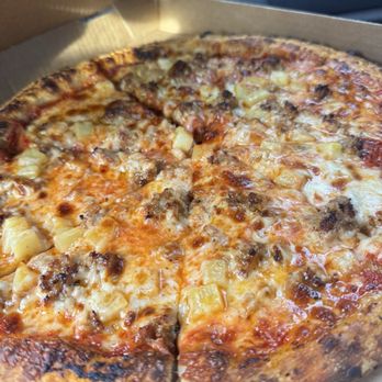 Pizza Parlor - Sausage and pineapple pizza - Pizza Near Me - Long Beach, California Pizza Parlor - Sausage and pineapple pizza - Pizza Near Me - Long Beach, California