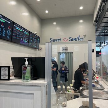 Arctic Spoon - Ice Cream & Frozen Yogurt Near Me - Wheeling, Illinois