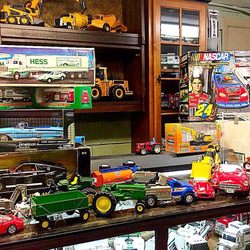 Town Line Thrift & Antiques - Items you can find inside