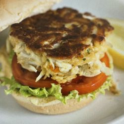 Snow Bird Burgers & Cones - Crab cake