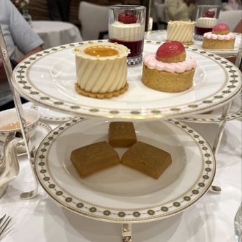 Palm Court - Afternoon tea - pastries - Tea Rooms Near Me - London, XGL Palm Court - Afternoon tea - pastries - Tea Rooms Near Me - London, XGL