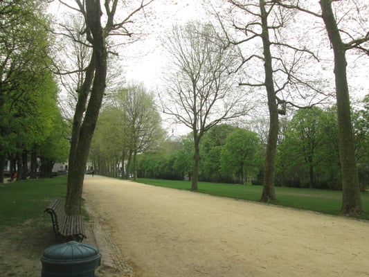 Parc du Cinquantenaire by null