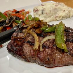 Burger Theory at Holiday Inn Nampa - Delicious sirloin steak at Burger Theory cooked perfectly Sriracha Sirloin