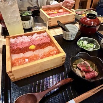 Umeko - Chirashi Set - Japanese Near Me - New York, New York
