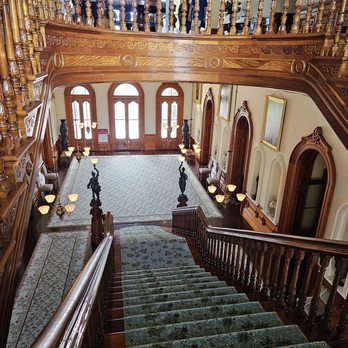 Iolani Palace - Staircase - Museums Near Me - Honolulu, Hawaii Iolani Palace - Staircase - Museums Near Me - Honolulu, Hawaii