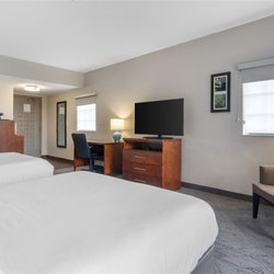 SureStay Plus by Best Western The Villages - Two Queen Pet- Friendly Bedroom