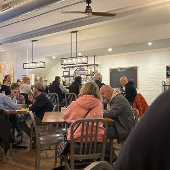 Mason's Restaurant & Grocery - Ambiance - Southern Near Me - Aberdeen, North Carolina