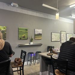 Triangle Wines - Inside