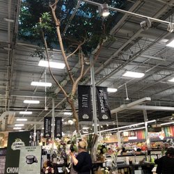 Gourmet Glatt - Many options here and produce was fresh and in abundance
