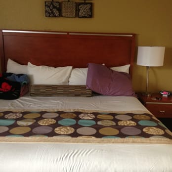 Deer Haven Inn - King bed - Hotels Near Me - Pacific Grove, California Deer Haven Inn - King bed - Hotels Near Me - Pacific Grove, California